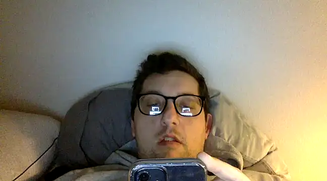 Snapshot of Milflover96 chatting on 02/14/25, 04:47 Milflover96 online show from 02/14/25, 04:47