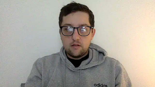 Snapshot of Milflover96 chatting on 02/15/25, 04:34 Milflover96 online show from 02/15/25, 04:34