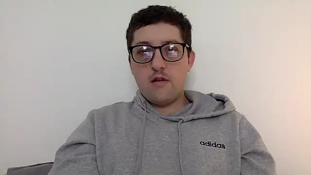 Snapshot of Milflover96 chatting on 02/15/25, 07:39 Milflover96 online show from 02/15/25, 07:39