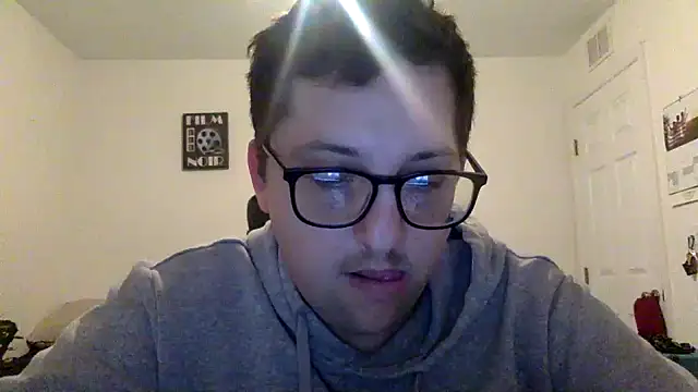 Snapshot of Milflover96 chatting on 02/15/25, 11:36 Milflover96 online show from 02/15/25, 11:36