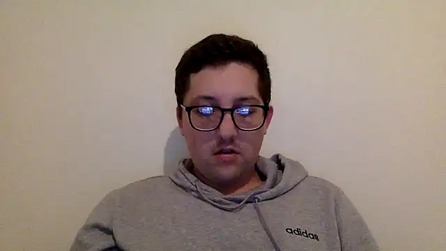 Snapshot of Milflover96 chatting on 02/16/25, 02:42 Milflover96 online show from 02/16/25, 02:42