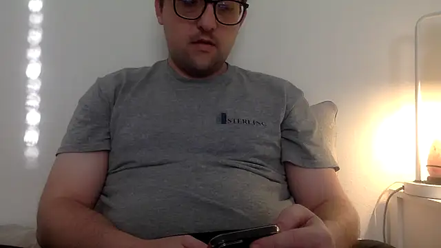 Snapshot of Milflover96 chatting on 02/17/25, 10:36 Milflover96 online show from 02/17/25, 10:36