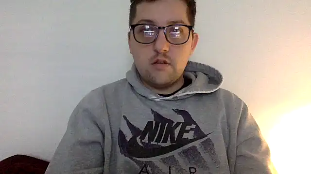 Snapshot of Milflover96 chatting on 02/20/25, 10:15 Milflover96 online show from 02/20/25, 10:15