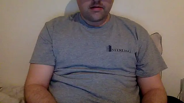 Snapshot of Milflover96 chatting on 02/23/25, 11:36 Milflover96 online show from 02/23/25, 11:36