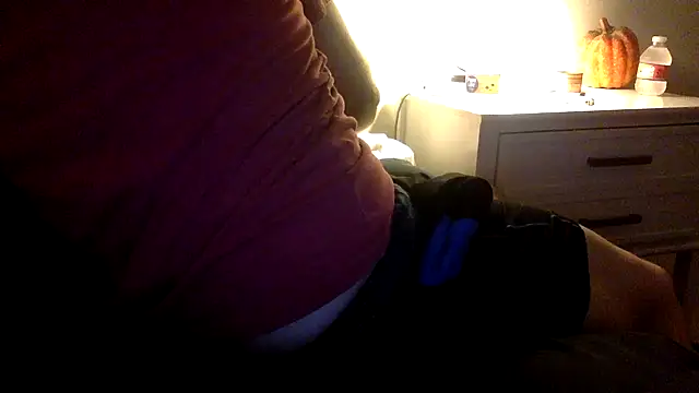 Snapshot of Milflover96 chatting on 02/26/25, 05:09 Milflover96 online show from 02/26/25, 05:09