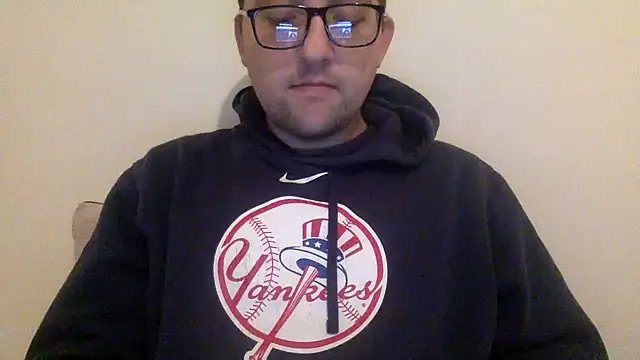 Snapshot of Milflover96 chatting on 03/04/25, 05:11 Milflover96 online show from 03/04/25, 05:11