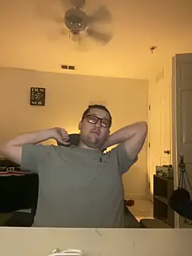 Snapshot of Milflover96 chatting on 03/07/25, 03:40 Milflover96 online show from 03/07/25, 03:40