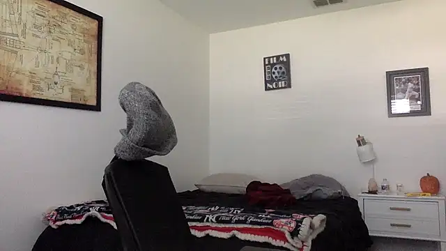 Snapshot of Milflover96 chatting on 03/07/25, 02:34 Milflover96 online show from 03/07/25, 02:34