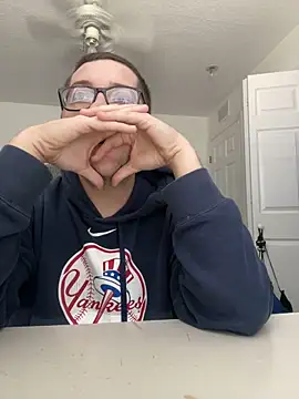 Snapshot of Milflover96 chatting on 03/07/25, 05:38 Milflover96 online show from 03/07/25, 05:38