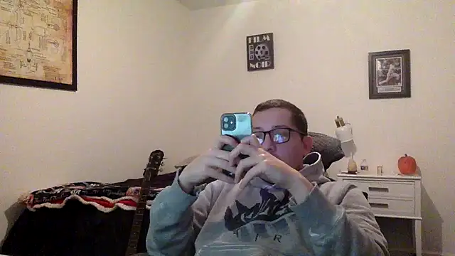 Snapshot of Milflover96 chatting on 03/08/25, 02:55 Milflover96 online show from 03/08/25, 02:55