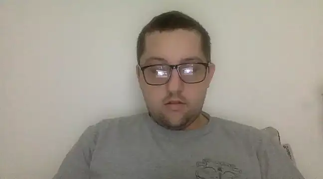 Snapshot of Milflover96 chatting on 03/08/25, 03:24 Milflover96 online show from 03/08/25, 03:24