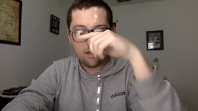 Snapshot of Milflover96 chatting on 03/19/25, 10:09 Milflover96 online show from 03/19/25, 10:09