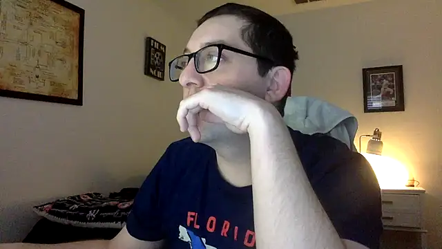 Snapshot of Milflover96 chatting on 03/20/25, 10:51 Milflover96 online show from 03/20/25, 10:51