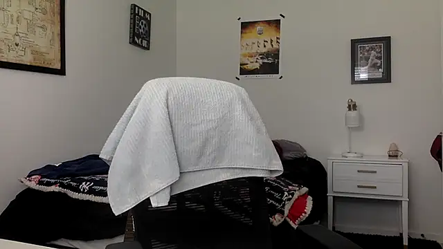 Snapshot of Milflover96 chatting on 03/21/25, 07:35 Milflover96 online show from 03/21/25, 07:35