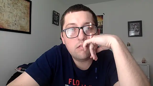 Snapshot of Milflover96 chatting on 03/21/25, 10:39 Milflover96 online show from 03/21/25, 10:39