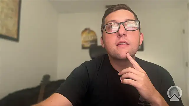 Snapshot of Milflover96 chatting on 09/18/25, 10:56 Milflover96 online show from 09/18/25, 10:56