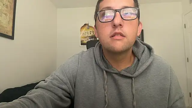 Snapshot of Milflover96 chatting on 09/26/25, 04:11 Milflover96 online show from 09/26/25, 04:11