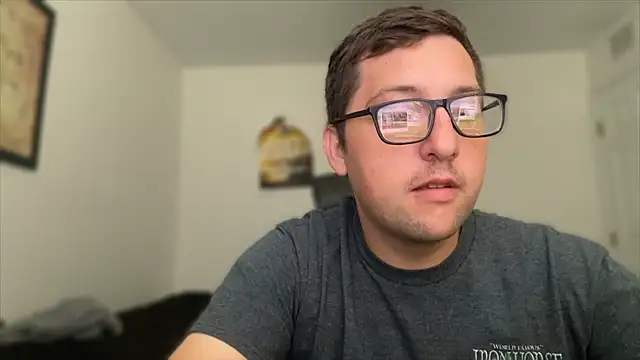 Snapshot of Milflover96 chatting on 10/06/25, 02:47 Milflover96 online show from 10/06/25, 02:47