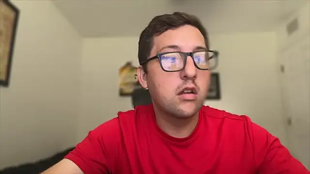 Snapshot of Milflover96 chatting on 10/08/25, 01:53 Milflover96 online show from 10/08/25, 01:53