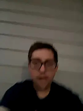 Snapshot of Milflover96 chatting on 11/13/25, 10:52 Milflover96 online show from 11/13/25, 10:52