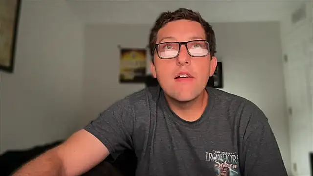 Snapshot of Milflover96 chatting on 11/16/25, 11:54 Milflover96 online show from 11/16/25, 11:54