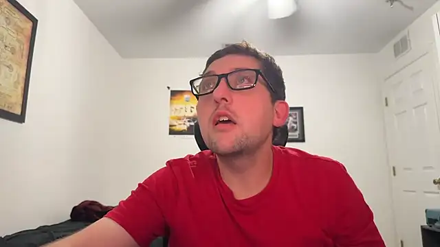 Snapshot of Milflover96 chatting on 12/13/25, 10:37 Milflover96 online show from 12/13/25, 10:37