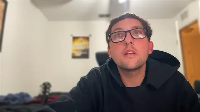 Snapshot of Milflover96 chatting on 12/15/25, 10:47 Milflover96 online show from 12/15/25, 10:47