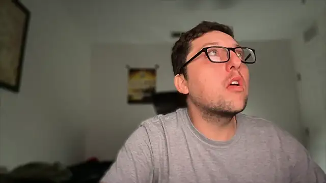 Snapshot of Milflover96 chatting on 01/17/26, 04:06 Milflover96 online show from 01/17/26, 04:06