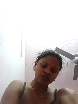 Snapshot of Hot_couple493 chatting on 02/13/25, 08:13 Hot couple493 online show from 02/13/25, 08:13