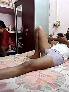 Snapshot of Hot_couple493 chatting on 05/18/26, 07:31 Hot couple493 online show from 05/18/26, 07:31