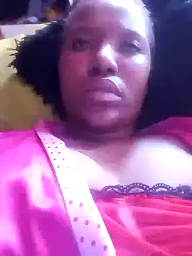 Snapshot of Coco_Nile chatting on 02/17/25, 06:20 Coco Nile online show from 02/17/25, 06:20