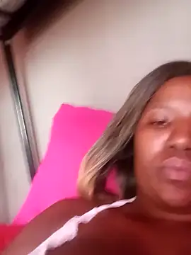 Snapshot of Coco_Nile chatting on 02/27/25, 05:13 Coco Nile online show from 02/27/25, 05:13