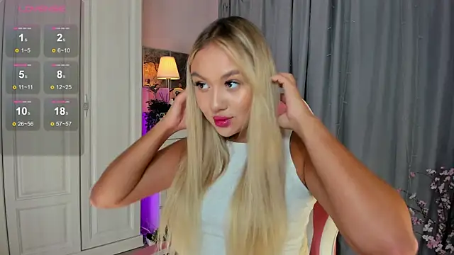 Snapshot of _Loneve__ chatting on 09/16/25, 03:35  Loneve   online show from 09/16/25, 03:35