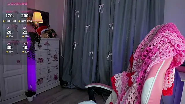 Snapshot of _Loneve__ chatting on 02/05/26, 03:49 Loneve online show from 02/05/26, 03:49