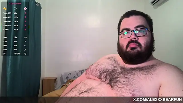 Snapshot of alexxxbear chatting on 05/08/26, 05:35 alexxxbear online show from 05/08/26, 05:35