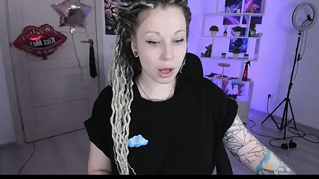 HoneySallyMoore online show from 10/04/25, 03:43