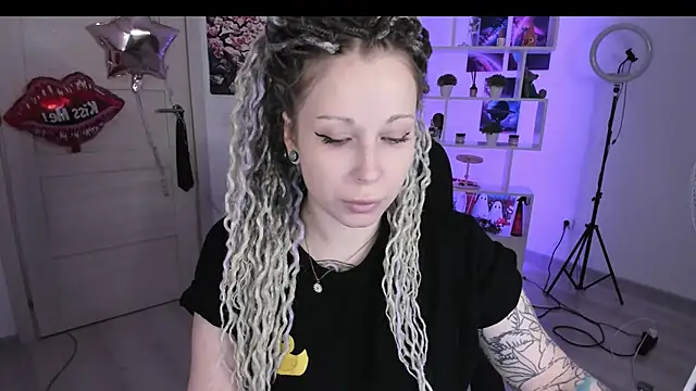 HoneySallyMoore online show from 10/12/25, 05:12