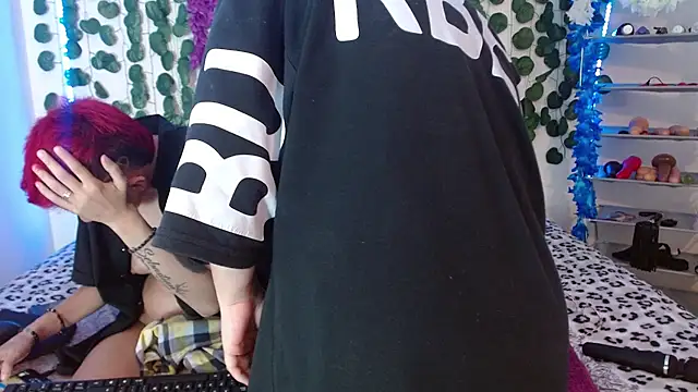 Snapshot of duo_peludoo chatting on 03/15/25, 11:06 duo peludoo online show from 03/15/25, 11:06