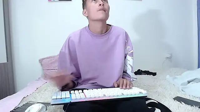 Snapshot of duo_peludoo chatting on 10/31/25, 03:18 duo peludoo online show from 10/31/25, 03:18