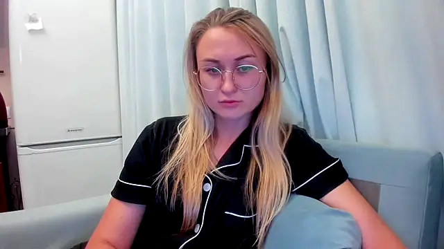 your Goddess Eva online show from 09/25/25, 07:17