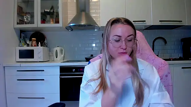 your Goddess Eva online show from 10/06/25, 08:23