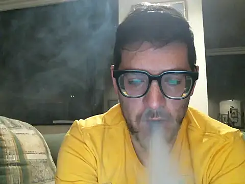 Snapshot of quitomanec chatting on 01/10/26, 06:04 quitomanec online show from 01/10/26, 06:04