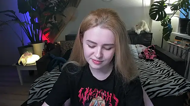 Alexa Pirs online show from 03/18/26, 03:15