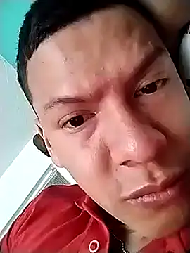 Snapshot of Luiyi1997 chatting on 02/16/25, 05:37 Luiyi1997 online show from 02/16/25, 05:37