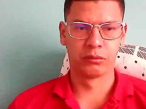 Snapshot of Luiyi1997 chatting on 02/16/25, 09:27 Luiyi1997 online show from 02/16/25, 09:27