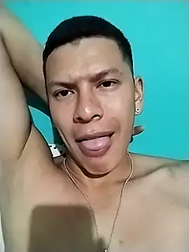 Snapshot of Luiyi1997 chatting on 02/17/25, 03:25 Luiyi1997 online show from 02/17/25, 03:25