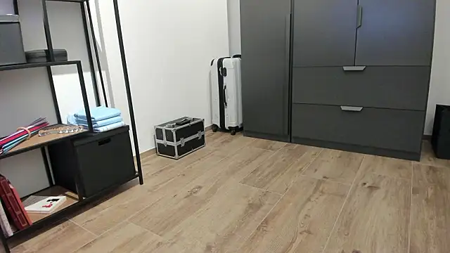 Snapshot of molicaremolicare chatting on 02/12/26, 05:35 molicaremolicare online show from 02/12/26, 05:35