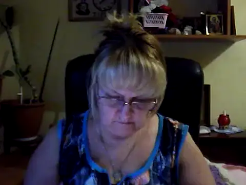 Snapshot of Violet5364 chatting on 03/07/25, 07:16 Violet5364 online show from 03/07/25, 07:16