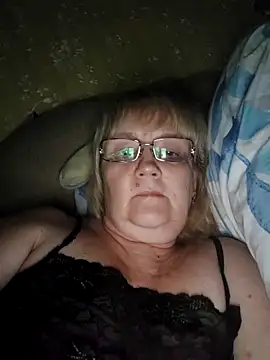 Snapshot of Violet5364 chatting on 11/24/25, 09:36 Violet5364 online show from 11/24/25, 09:36