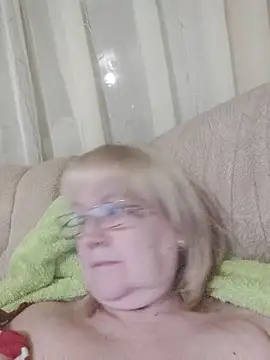 Snapshot of Violet5364 chatting on 12/04/25, 08:39 Violet5364 online show from 12/04/25, 08:39